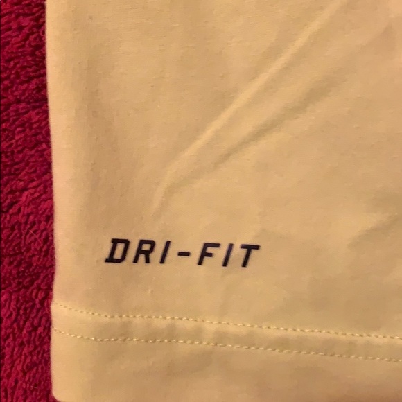 Nike DRI-FIT Tee Shirt - Picture 3 of 4